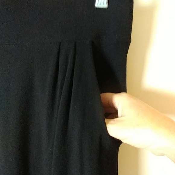 J Crew black skirt with pleated areas - Size M - Picture 5 of 8